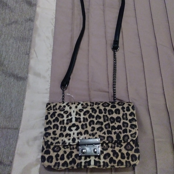 Leopard flap shoulder bag - Picture 4 of 8